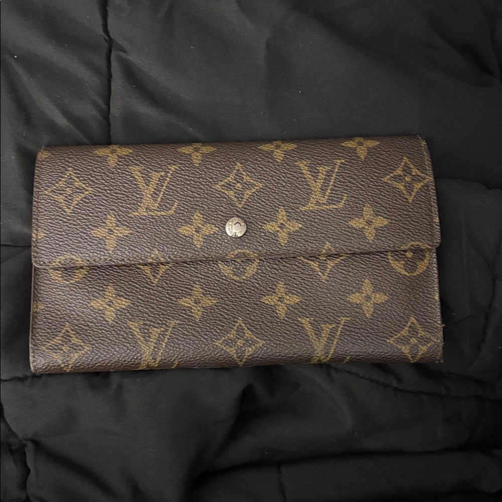 Louis Vuitton Monogram Sarah wallet